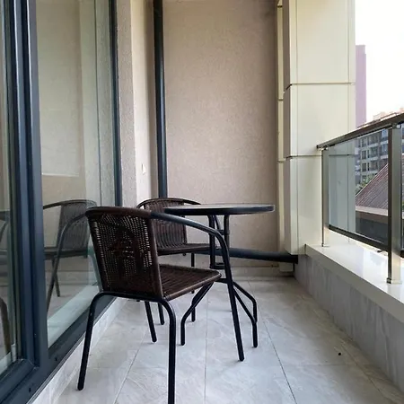 The Ideal 2 Apartment